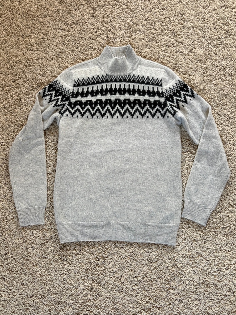 C By BLOOMINGDALE'S CASHMERE SWEATER SIZE Small